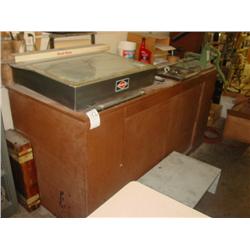 CABINET UNIT W/GOLD LEAFING