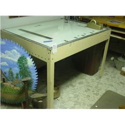 LIGHT TABLE