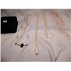 Image 2 : (4x$) LOT IF FOUR FRESHWATER PEARL NECKLACES