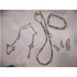 Multipiece lot of Assorted jewelry