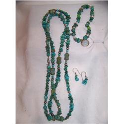 (3) Piece jewelry Lot inclu: necklace, bracelet & Earrings