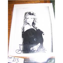 Lisa Hartman Black hand signed picture w/ C.O.A. unframed
