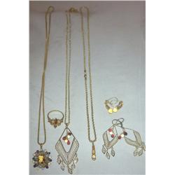 Assorted 14K jewelry weighing 35.6 Grams
