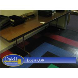 8’ FOLDING TABLE
