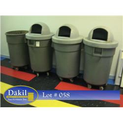 CASTERED TRASH CANS (X4)