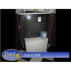 DAEWOO TV & STAND