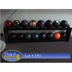 BOWLING BALLS (X16)