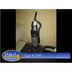 BISSELL POWERFORCE BAGLESS VACUUM