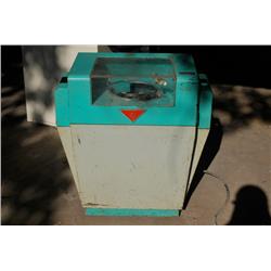RETRO BOWLING BALL POLISHER
