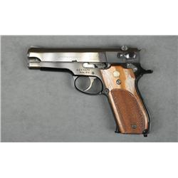 Smith & Wesson Model 39-2 DA semi-auto  pistol, 9mm cal., 4” barrel, black finish,  checkered medall
