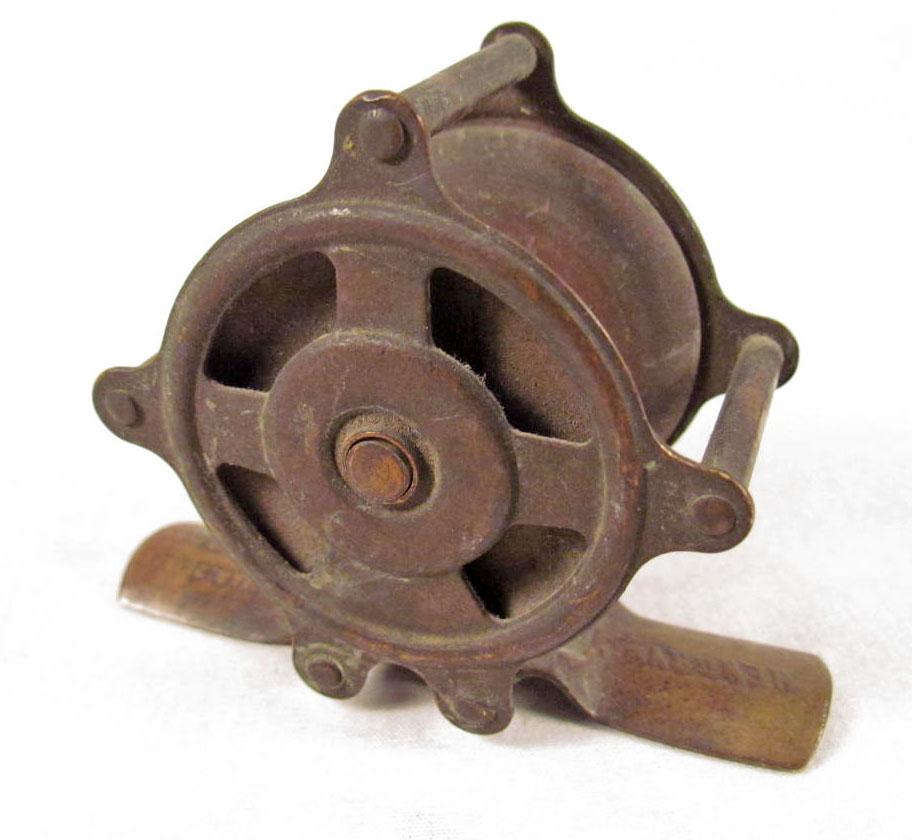 EARLY HENDRYX FISHING REEL