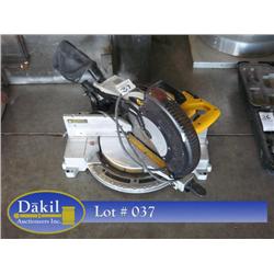 DEWALT DW715 COMPOUNT MITER SAW