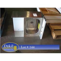 STAINLESS STEEL BAR SINK