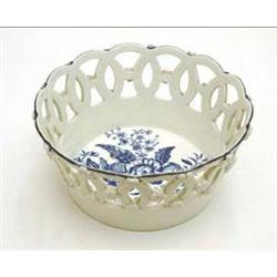 An 18th century Worcester blue and white...