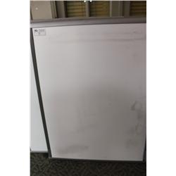 SMART TECHNOLOGIES  3FT X 4FT DIGITAL WHITEBOARD