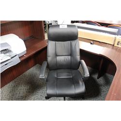 BLACK HIGH BACK EXECUTIVE CHAIR