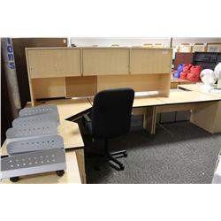 LARGE MAPLE CORNER DESK WITH MOBILE FILE