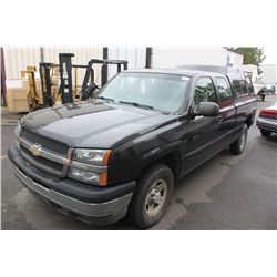 2003 GREY CHEV SILVERADO 2 DR P/U