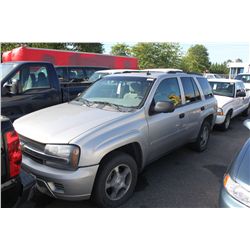 2006 GREY CHEVY TRAILBLAZER 4DR SW  LS SERIES