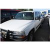 Image 1 : 2006 WHITE CHEVY TAHOE 4DR SUV