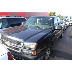 2005 BLUE CHEVROLET SILVERADO 2DR PICK UP