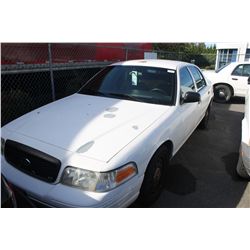 2006 WHITE FORD CROWN VICTORIA POLICE SERIES 4DR