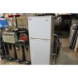 LG EXPRESS COOL APARTMENT FRIDGE
