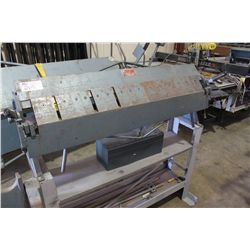 SMALL CONNETICUT BENDING BRAKE