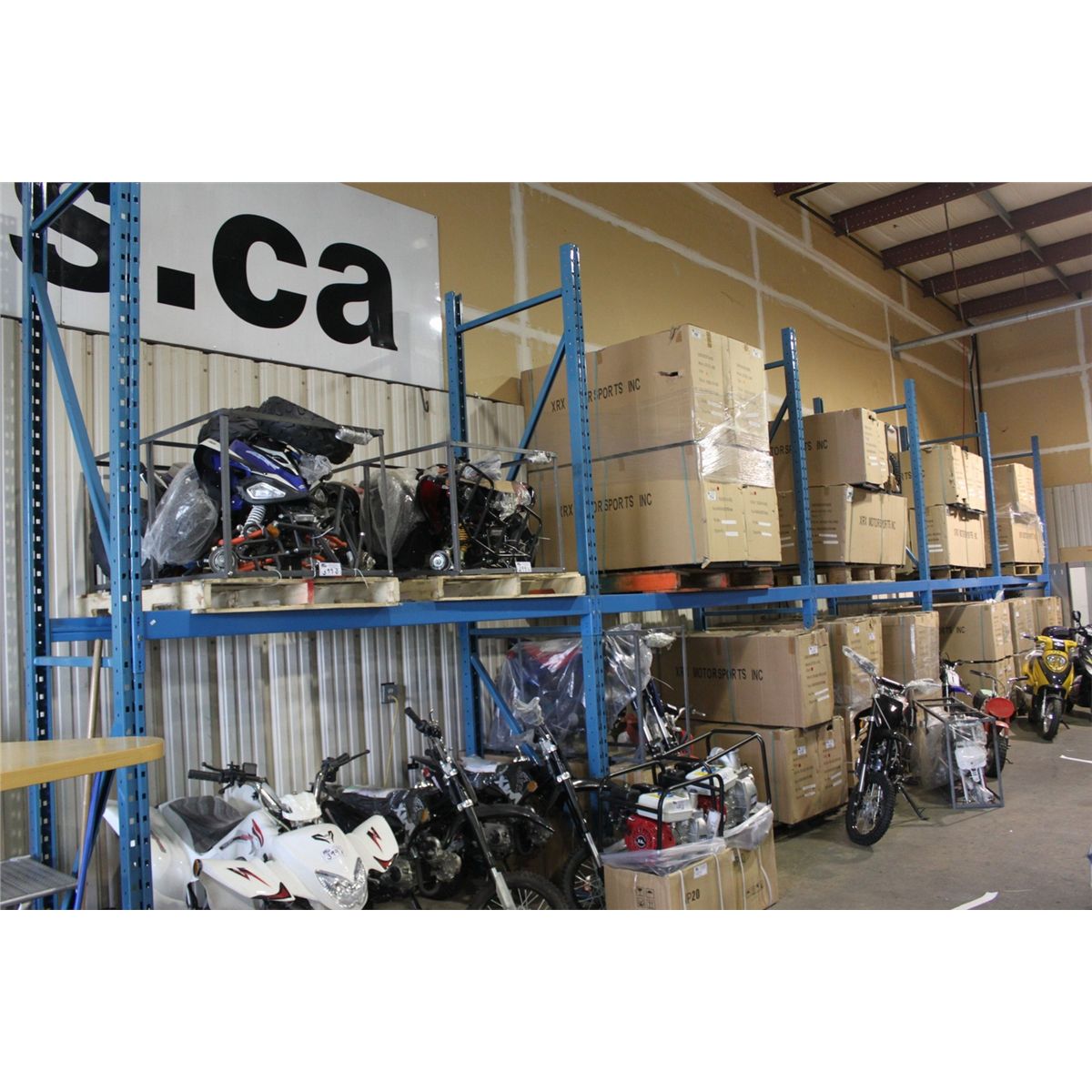 Pallet Rack Blue 9 12FT BLUE PALLET RACK UPRIGHTS & 24 8FT CROSS - Able Auctions