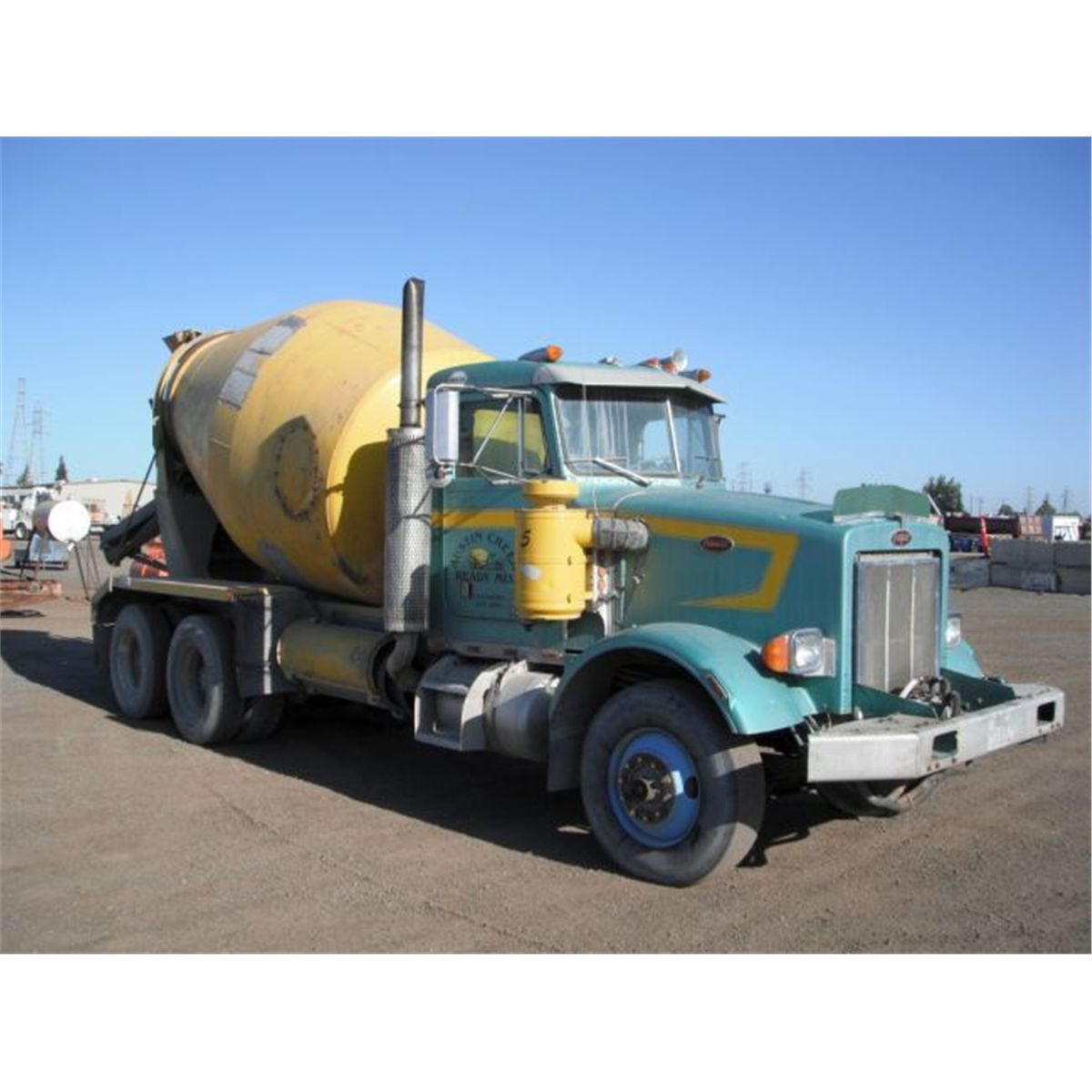 1977 Peterbilt 348M T/A Cement Mix Truck