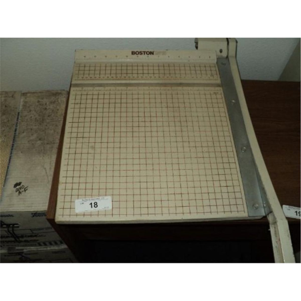 BOSTON 2615 PAPER CUTTER