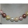 Image 2 : Colored Shell Pearl Necklace with Gold Clasp