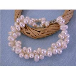 Fresh Water Pearl Bracelet with Magnetic Clasp