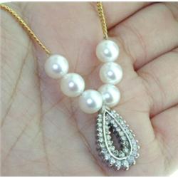 14K 2-tone Gold Diamond and Pearl Necklace.