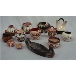 Collection Pueblo Pottery