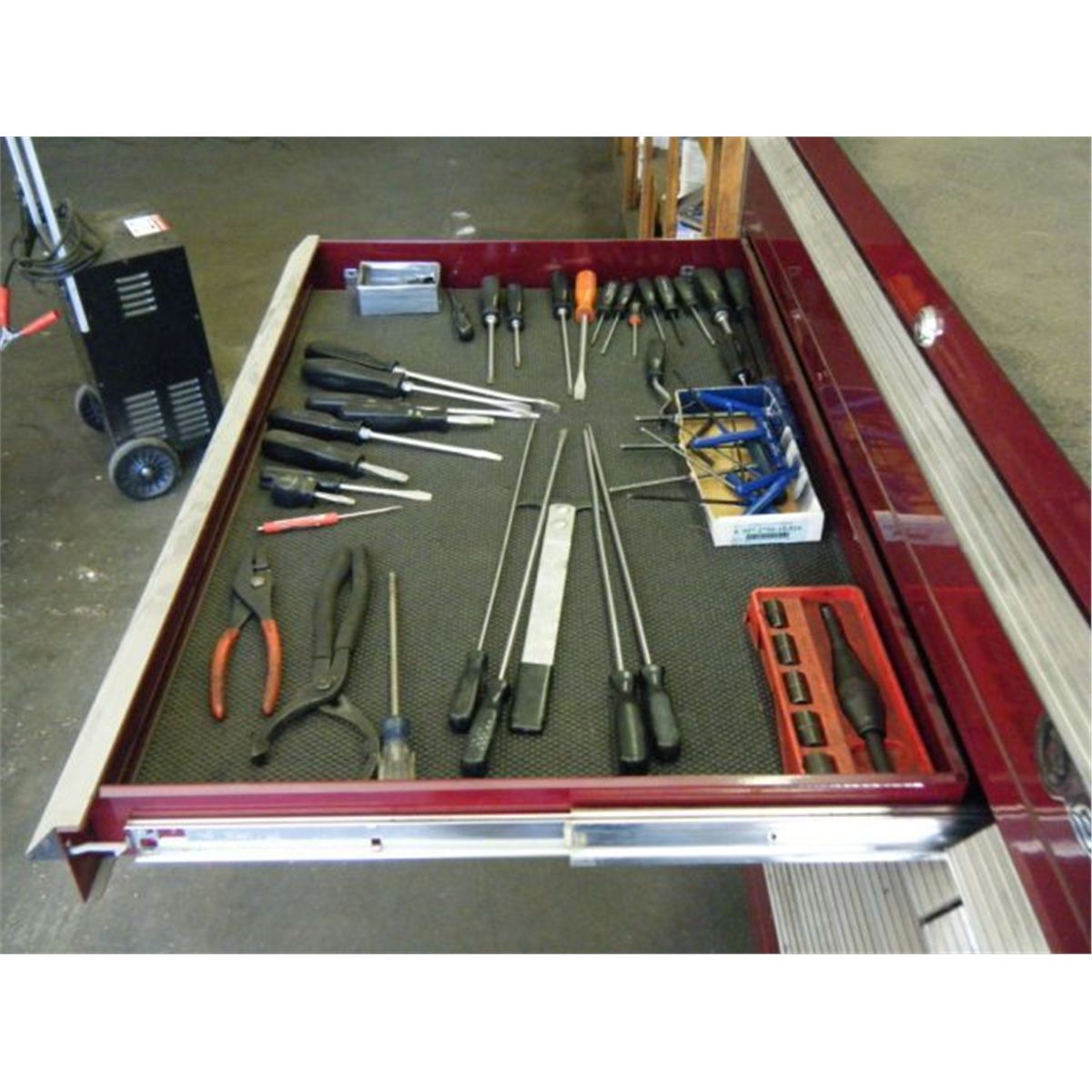 Cornwell (12)Drawer Rolling Toolbox
