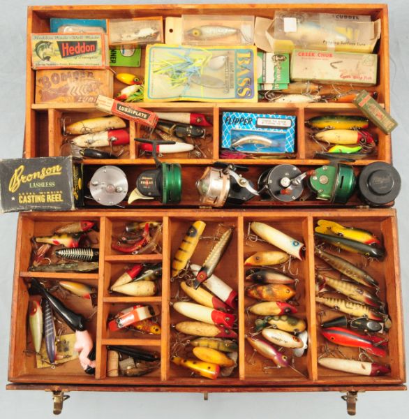 antique fishing lures in the boxes Vintage Shurkatch Tackle Co Empty Lure Box For Sale Antique Tackle Box Full of