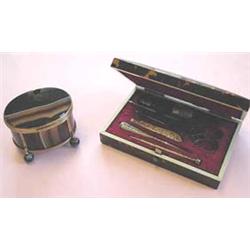 A FINE QUALITY AGATE AND GOLD COLOURED MET...