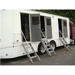 34 foot SDI remote truck - 1989 Kenworth truck/tractor