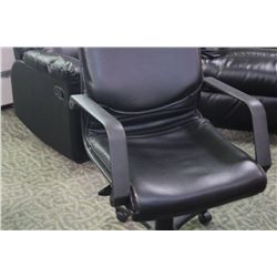 BLACK LEATHER MIDBACK CHAIR