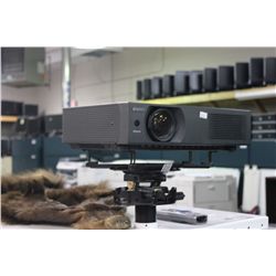 SANYO PLC-WXU30 PRO WIDE MULTI VERSE PROJECTOR