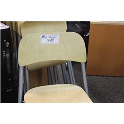 MAPLE FOLDING LUNCHROOM STOOL