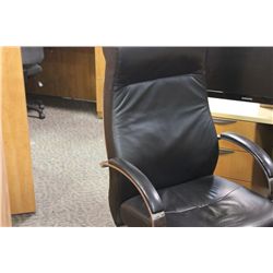 BLACK LEATHER HIGHBACK EXECUTIVE CHAIR