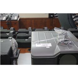 SHARP XG-E670U LCD PROJECTOR