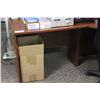 Image 1 : CHERRY USHAPE DESK