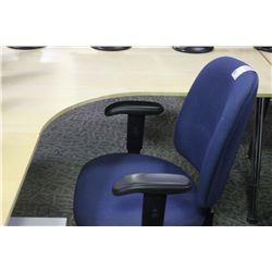 BLUE MULTILEVER ERGONOMIC TASK CHAIR