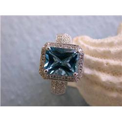18k White Gold Diamond Ring with Blue Topaz