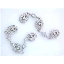 14k White Gold Dangling Earrings with Diamonds