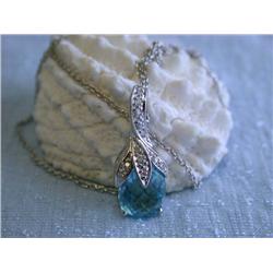 18k White Gold Necklace with Diamonds and Topaz