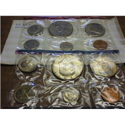 1977 US MINT SET (UNC) P/D (WITH ENVELOPE)